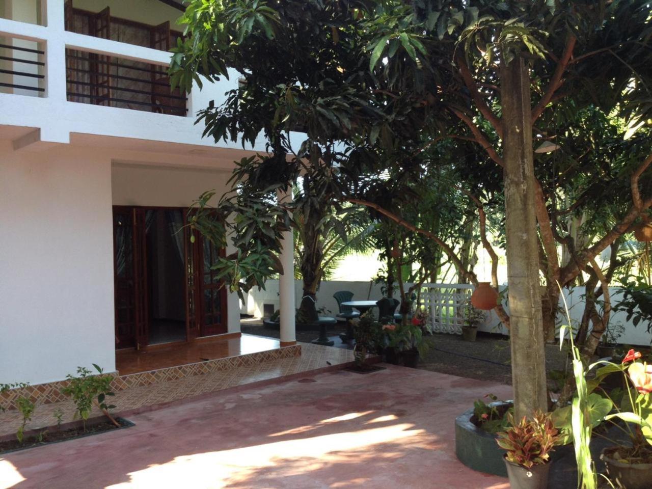 Happy Villa Hikkaduwa Exterior foto